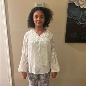 White Relaxed Pleated Blouse with Long Sleeves